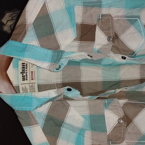 Casual button up. Urban pipeline - Picture 2 of 4